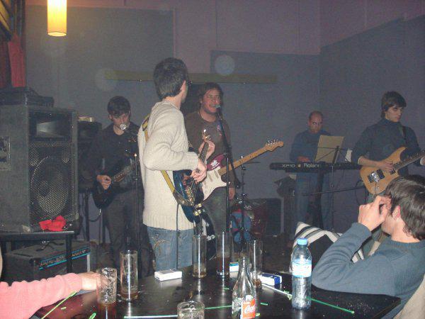 164543_138255156234968_4653516_n