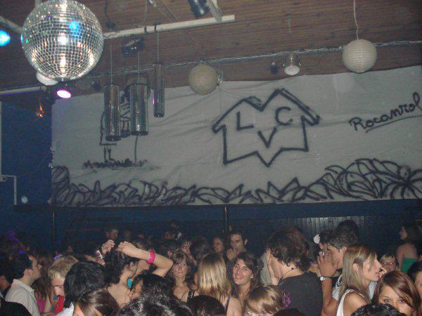 166428_138254862901664_4224226_n