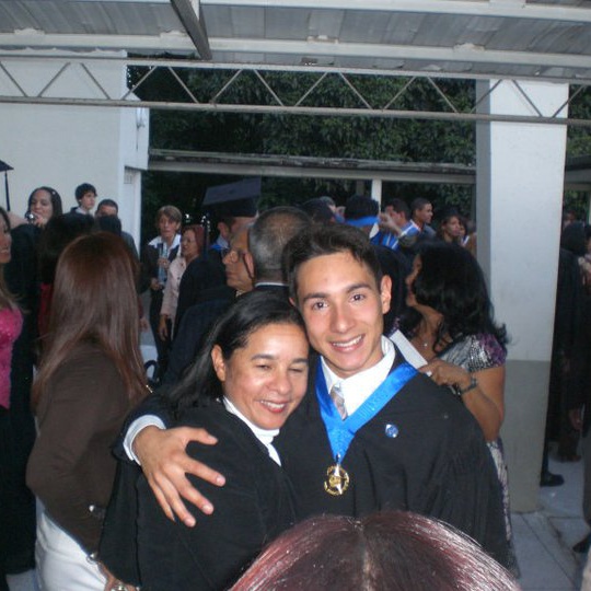 1237169_10152195790383975_1238102150_n