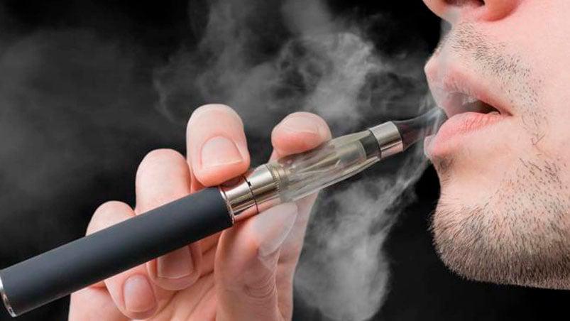 vapeador-cigarrillo-electronico-riesgos-salud-pulmones-cancer