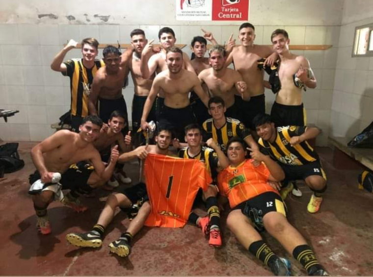 Screenshot_20211113-234717