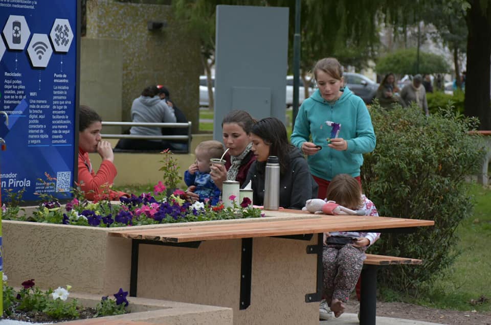 62619184_2497115780300745_310792294624133120_n