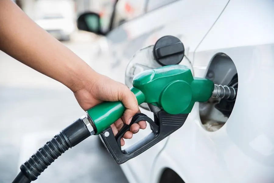 CARGA-DE-COMBUSTIBLE