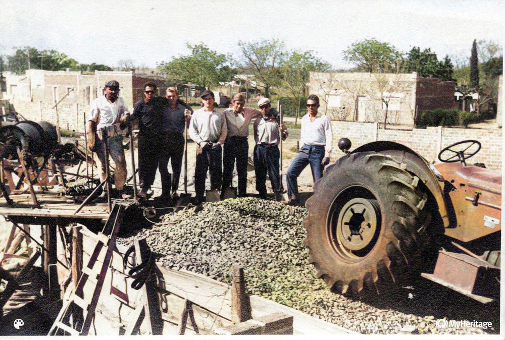 13243770_1800213360198512_5747668833795252832_o-Colorized