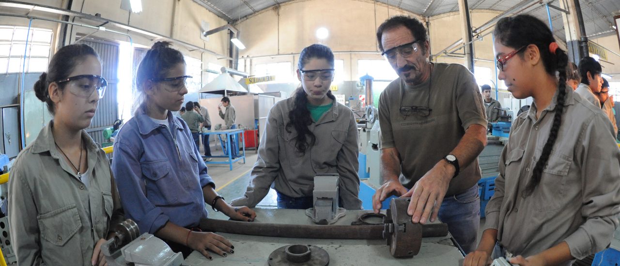 empleo_joven-e1553198687433-1280x550