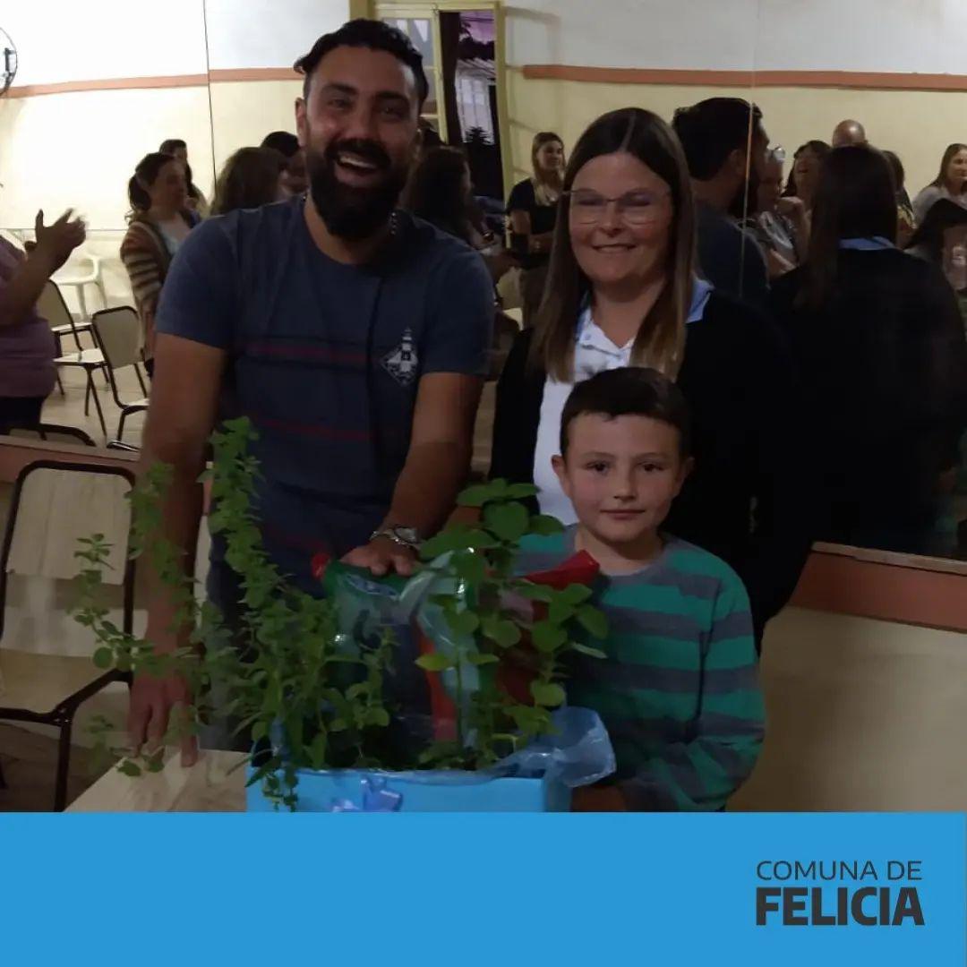 311774359_178613068020340_391931559913098365_n