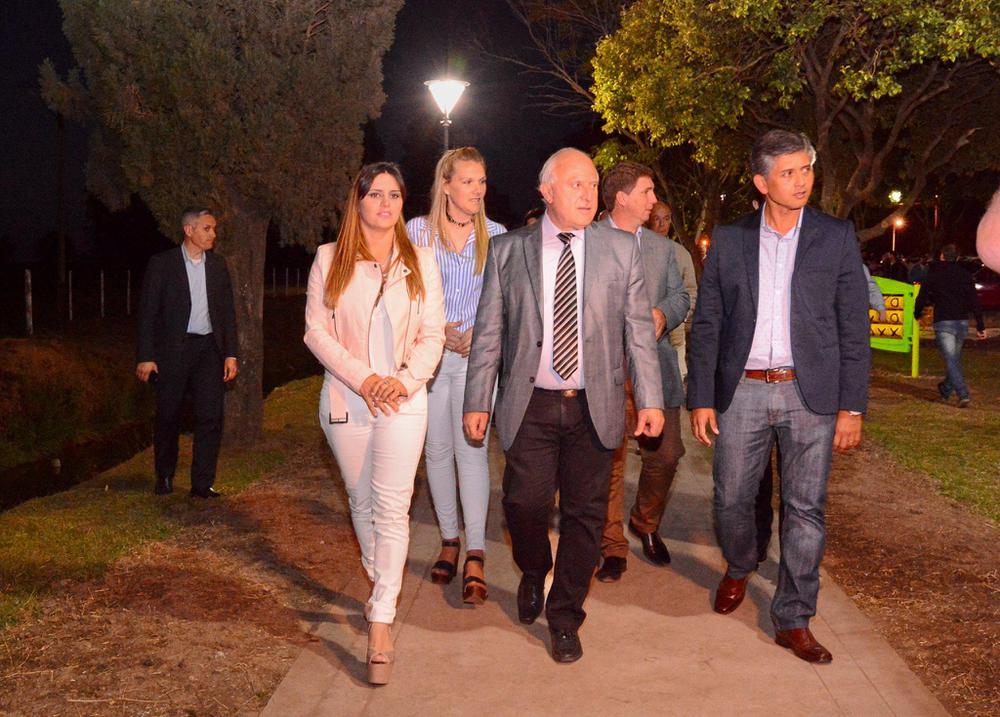 14691961_561264074084082_7717485344297365154_o