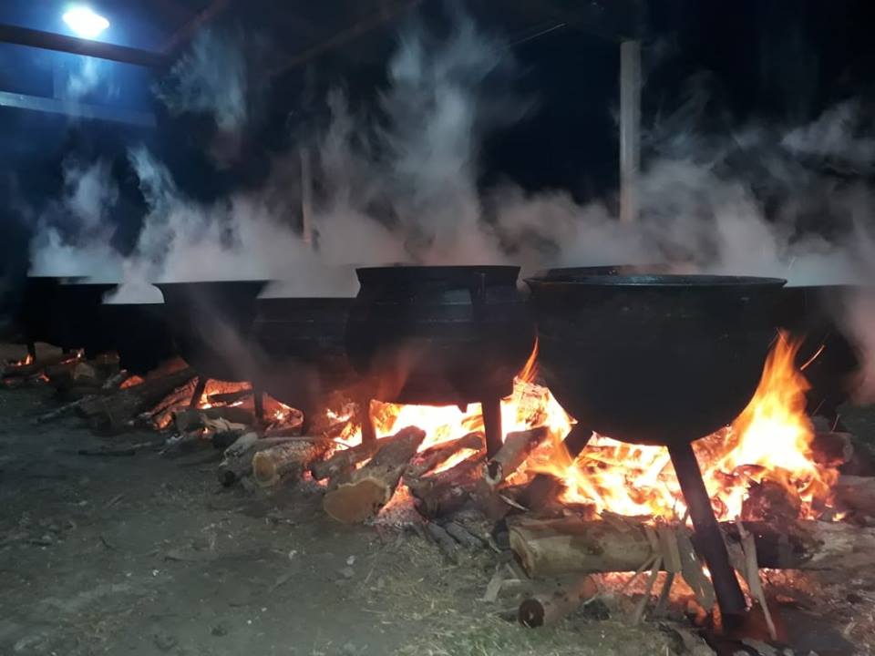 35164902_649201428751303_5171131656492285952_n