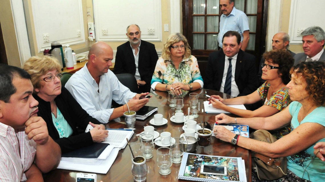 multimedia.normal.af83bc69c4139c6d.446f63656e7465732d53616e74612d66655f6e6f726d616c2e6a706567