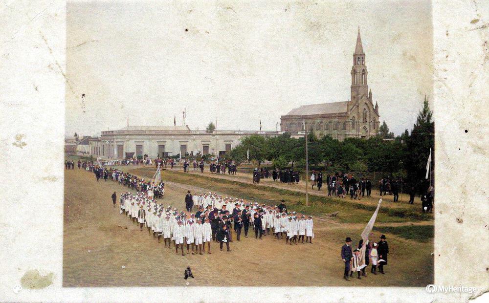 NXkzGRcj-Colorized (1)