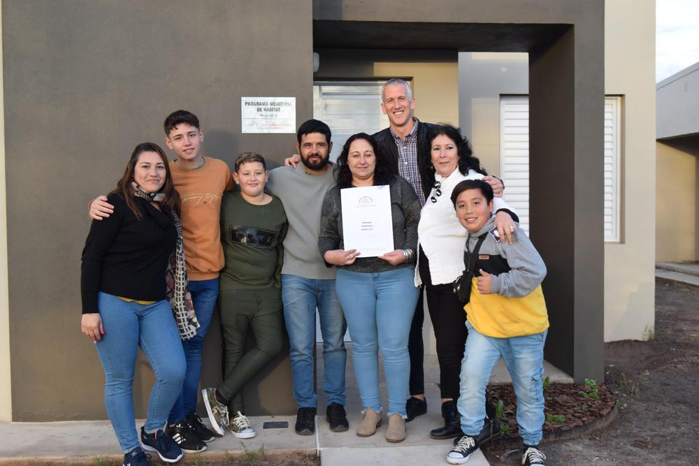 350293600_212221981621312_5106877839455062619_n