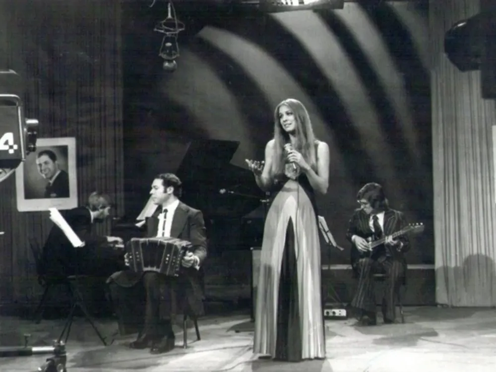 rOV-cZh7d_2000x1500__1