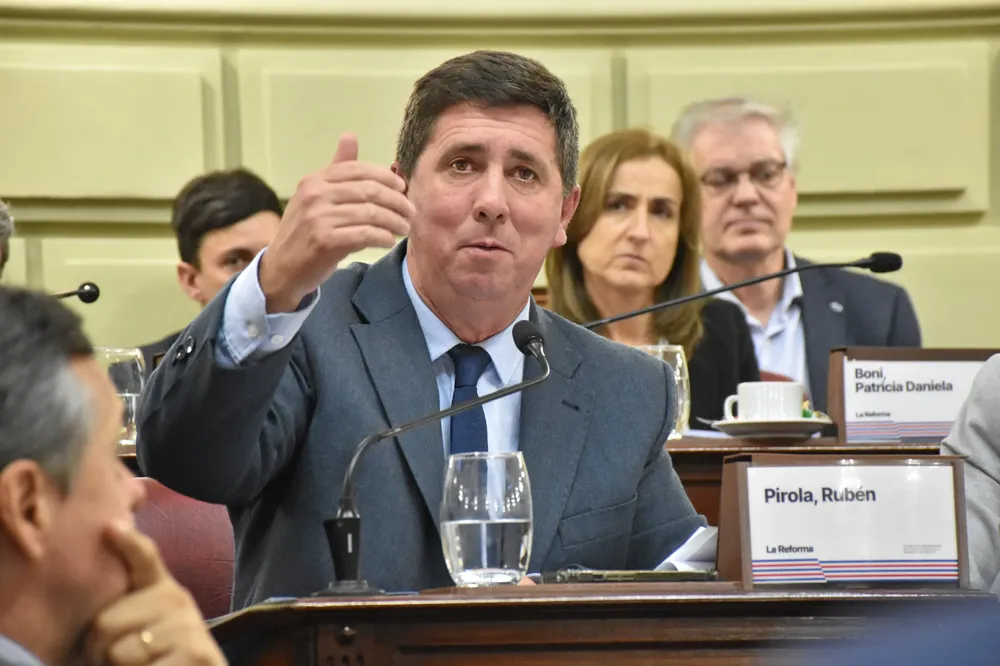 243eefc5-cc7b-4e4d-8768-dec8b0c03bae