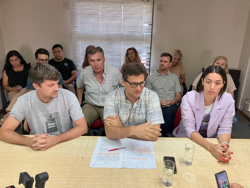 El-intendente-Mariano-Busso-en-conferencia-de-prensa