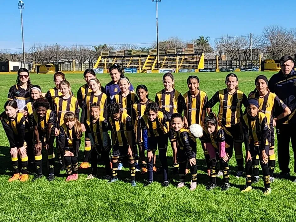 Finalizó la Primera Edición del Torneo Nacional de Fútbol Guillermito Femenino 2025 ⚽🇦🇷💛🖤¡Gr (2)