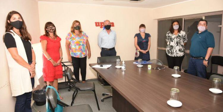 p1eu11otcv1okde551tu1hgttq25_g