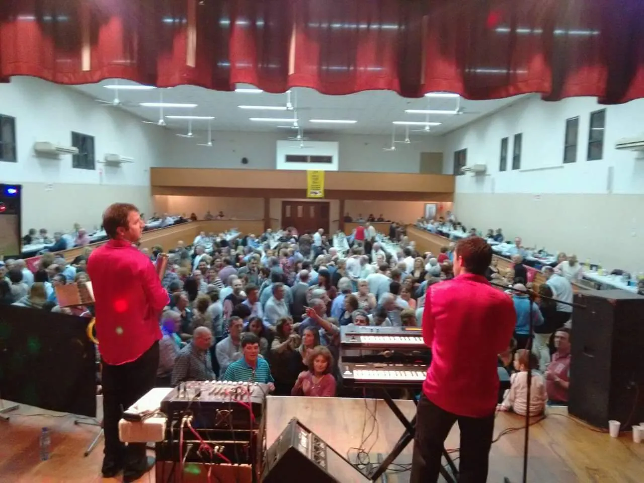 39786042_268097870466440_7956777410941157376_n