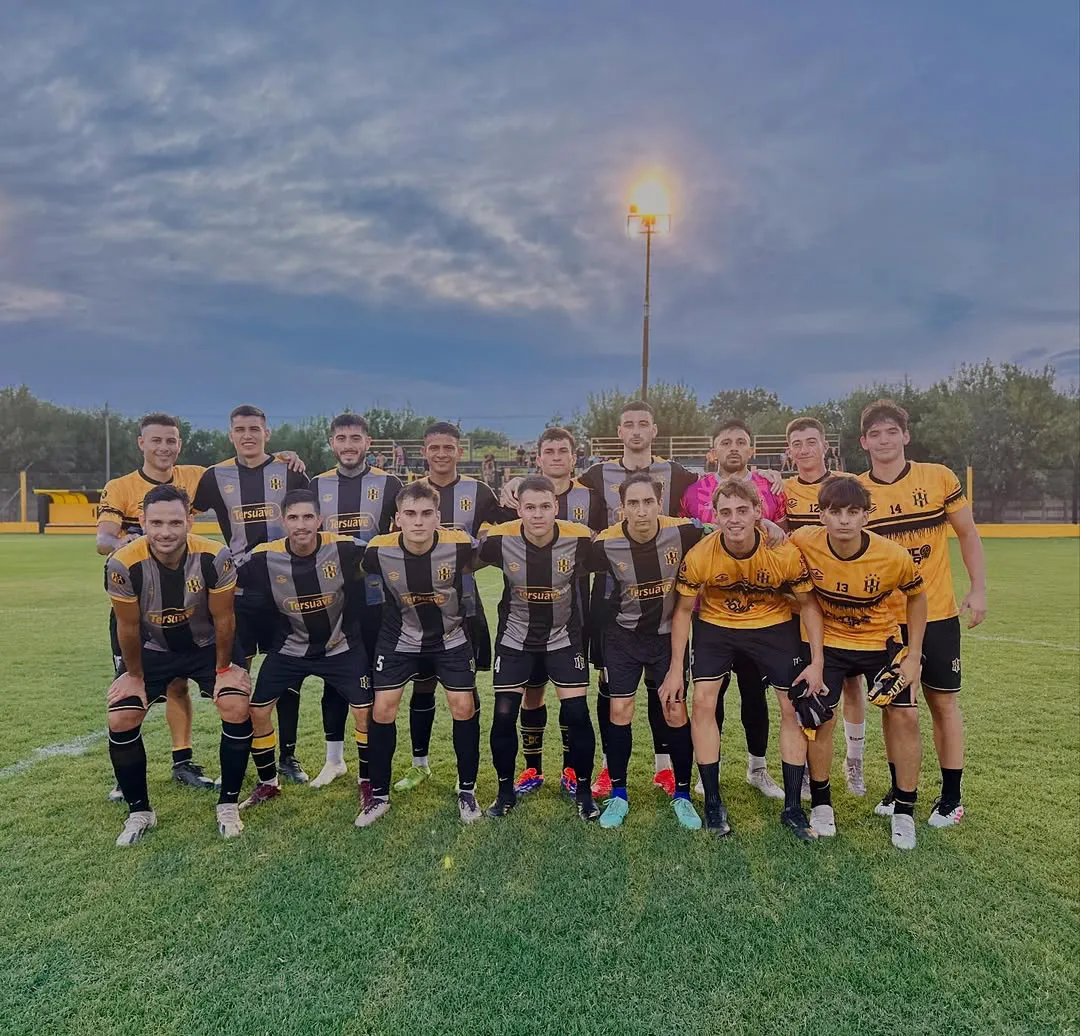 Copa Comuna de Pilar  Gran triunfo aurinegro en el arranque del torneo   Atlético Pilar   -   D.F. Sarmie...Cnacio Castelli, Jehiel Romitti, Lucho Vera y Theler Enzo.  Próximo partido- viernes 14-2#VamosCAP @comunadepilar.oficial