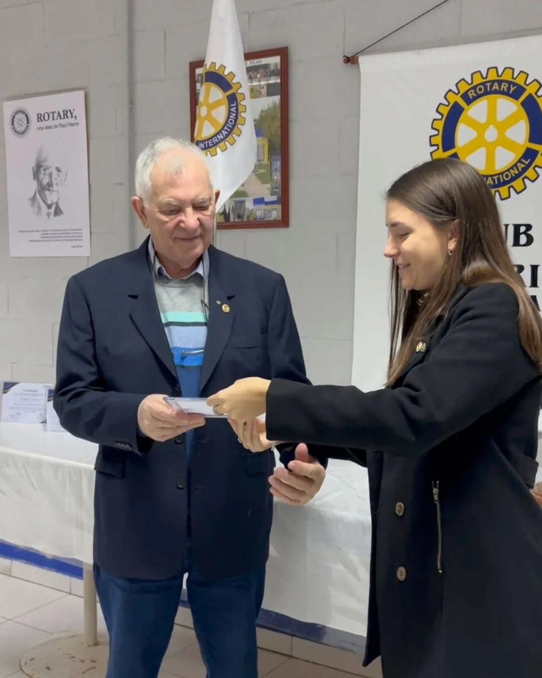 ✨ Reconocimiento por 25 años de compromiso ✨La pasada reunión no fue una más, ya que celebramos 25 a...ñromiso y la entrega desinteresada de servicio!! 🙌#Rotary #25AñosDeServicio #Reconocimiento #Compromiso #RotaryClub