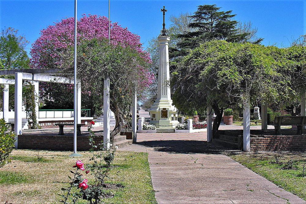 Progreso_(Santa_Fe)-Plaza_Los_Colonizadores-2008