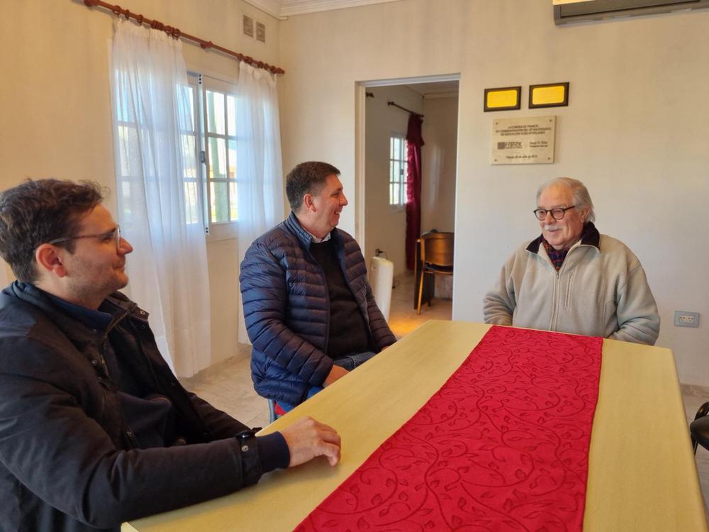 b32d9c4f-18d6-4d17-8413-03378a6bb60f