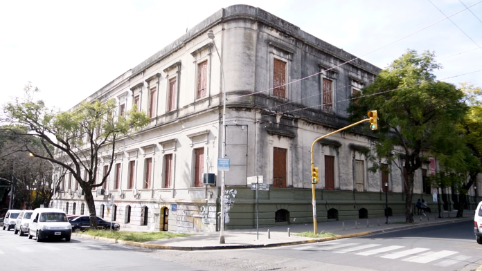 C0136.MP4_snapshot_00.03.209-1