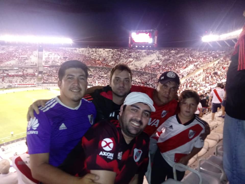 54377085_2122280651182654_3115948857138085888_n