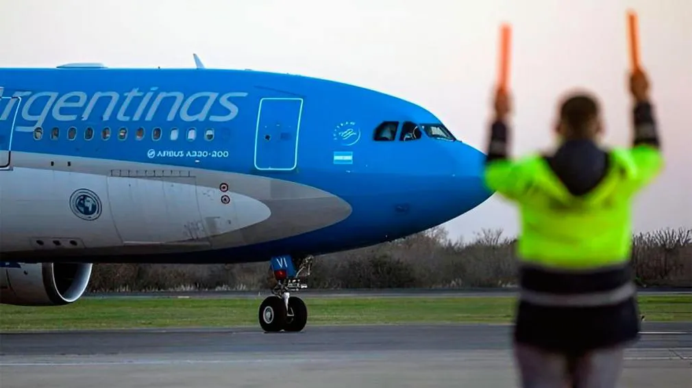 1010x567_aerolineas-argentinas-santa-fe-512756-114049